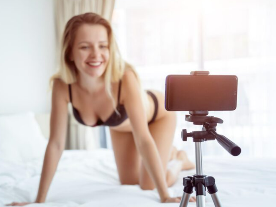 Live Cam Model 2